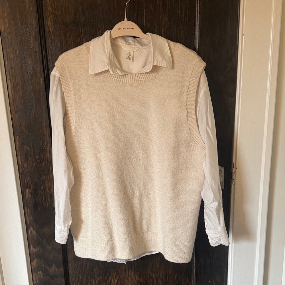 H&M Cream Sleeveless Crew Neck Sweater Vest